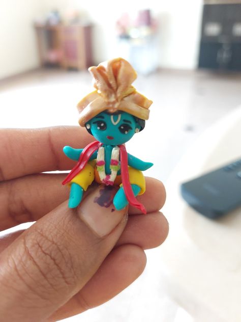 Radha Krishna Gift Ideas, Clay Krishna Idol, Clay Krishna Diy, Krishna Clay Art, Clay Krishna, Krishna Doll, Krishna Craft, Happy Birthday Krishna, Krishna Idol