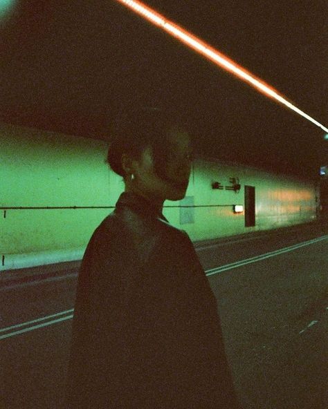 Grainy Film Aesthetic, Dark Street Photography, Night Shots Photography, Grainy Photoshoot, Dark Cinematic Photography, Night Vision Aesthetic, Night Photoshoot Aesthetic, Night Aesthetic Photoshoot, Flash Light Photography