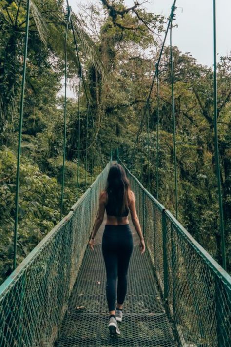 Ziplining Costa Rica, Costa Rica Outfit Aesthetic, Costa Rica Photoshoot, Costa Rica Pics, Costa Rica Instagram Pictures, Costa Rica Photo Ideas, Outfits For Costa Rica Vacation, Costa Rica Aesthetic Outfits, Costa Rica Travel Outfits