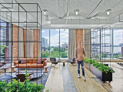 Google's NYC Office by Interior Architects Has Eye-Catching Features at Every Turn Corporate Office Design Interiors, Modern Corporate Office Design, Office New York, Modern Corporate Office, Google Office, Nyc Office, Interior Architects, Loft Office, Corporate Office Design