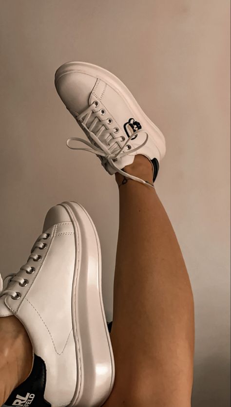 Karl Lagerfeld Shoes, Elegant Sneakers, Braces Girls, Designer Trainers, Trendy Shoes Sneakers, Elegant Shoes, Trainers Women, Cute Poses For Pictures, Dresses Kids Girl