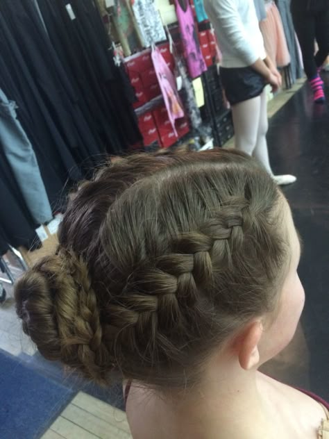 Braided Bun Ballet, Ballet Practice Hairstyles, Ballet Braid Bun, Ballet Bun With Braid, Cute Dance Hairstyles Jazz, Ballet Class Hairstyles, Jazz Dance Hairstyles, Jazz Hairstyles Dance, Lyrical Dance Hairstyles