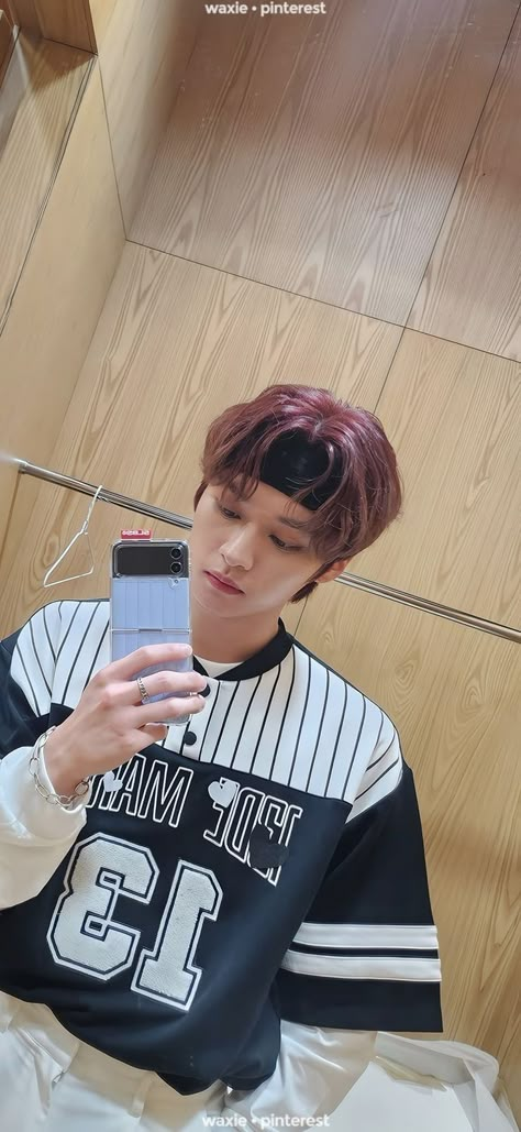 Lee Know Wallpaper Lockscreen Boyfriend, Lee Minho Wallpaper, Lee Know Wallpaper Lockscreen, Lee Know Lockscreen, Minho Wallpaper, Lee Know Wallpaper, Straykids Minho, Snap Dance, Stray Kids Minho