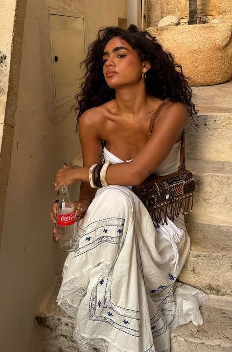 Luisa Villafane, Mode Hippie, Mama Mia, European Summer, Summer Aesthetic, Beach Outfit, Photo Inspiration, Aesthetic Clothes, Pretty People