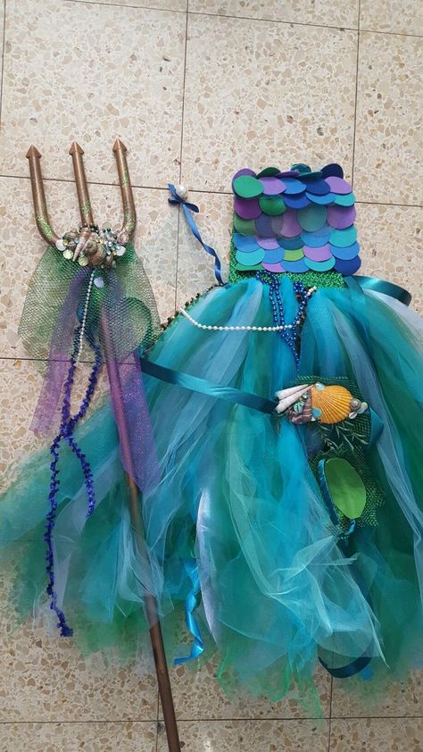 Mermaid Diy Costume, Diy Mermaid Costume, Mermaid Costume Kids, Finding Nemo Costume, Girls Mermaid Costume, Sea Costume, Mermaid Costume Diy, Cute Dog Costumes, Kid Costume