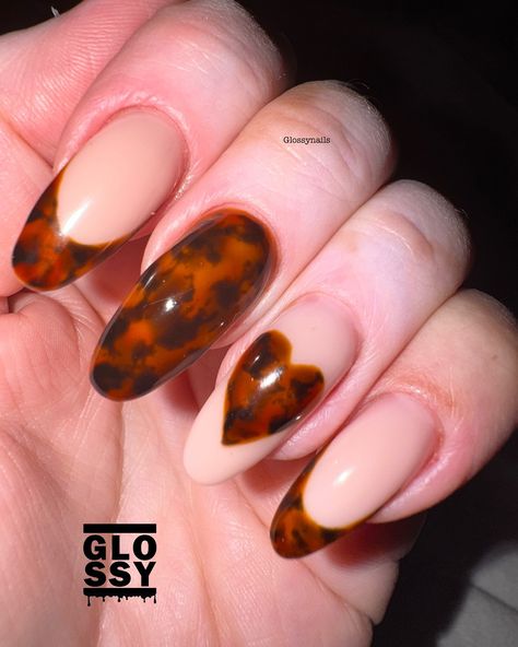 Just admiring my tortoise shells. I really love how this set turned out. Short and round for me… DIFFERENT! But I love it. Looking to do a non traditional tortoise shell colour, purples maybe? #glossynails #tortoise #shellnails #tortoisenails #burnabynails #yvrnails #vancity #vancouvernailtech #nails #nailsnailsnails #nailart #frenchmanicure #frenchnails #frenchmani #licensednailtech #hardgel #acrylicnails #privatevancouvernailsalon #awardwinningnailtech Tortoise Shell Nails, Shell Nails, Nails Purple, Purple Colour, Hard Gel, French Manicure, Nail Tech, French Nails, Tortoise Shell