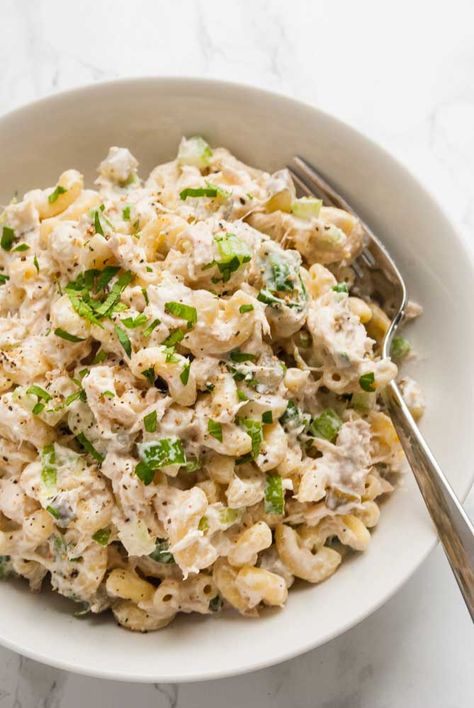 Macaroni Salad With Pickles, Salad With Pickles, Tuna Pasta Salad Recipes, Tuna Macaroni Salad, Make Ahead Salads, Tuna Salad Pasta, Tuna Pasta, Healthy Food Facts, Tuna Recipes