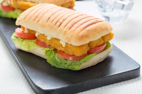 posh fish finger sandwich Fish Finger Sandwich, Chocolate Victoria Sponge Cake, Victoria Sponge Cake Recipe, Meal Planing Ideas, Finger Sandwich, Fish Fingers, Sponge Cake Recipe, Victoria Sponge Cake, Fish Finger