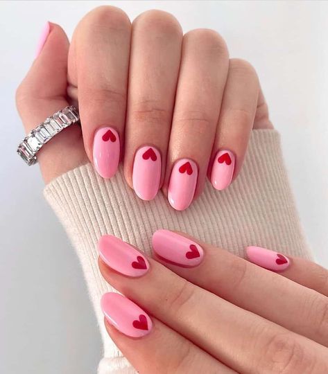 Red Ombre Nails, Heart Nail Designs, Retro Nails, February Nails, Romantic Nails, Red Nail Designs, Pink Nail, Heart Nails, Nail Arts