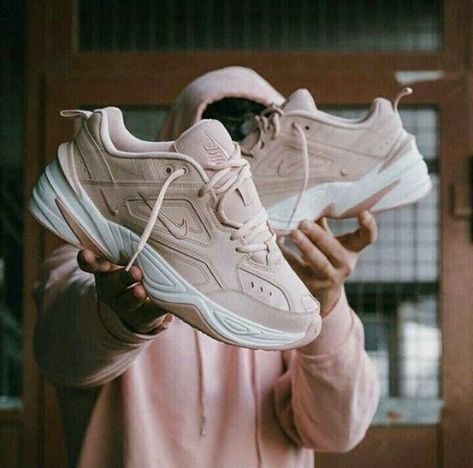 Nike M2k, Sneaker Lovers, Dad Shoes, White Shoes Women, White Coral, Air Jordan Shoes, Leather Shoes Woman, Sneaker Brands, Pink Top