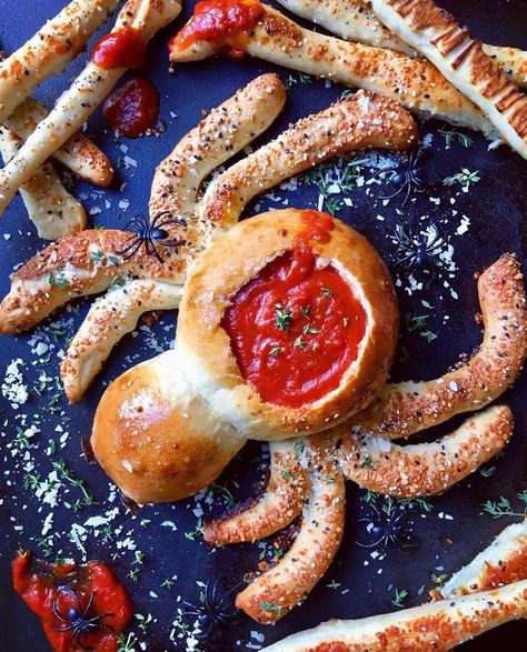 Diane Morrisey on Instagram: “Turns out the Itsy Bitsy Spider wasn’t so Itsy Bitsy after all 🕷 🕷 🕷 . . . Saucy Spider 2 balls of pizza dough is all you need to make this…” Kids Snack Box, The Itsy Bitsy Spider, Chef Work, Itsy Bitsy Spider, Lasagna Recipe, Professional Chef, Halloween Spider, Baking Sheets, Kids Snacks