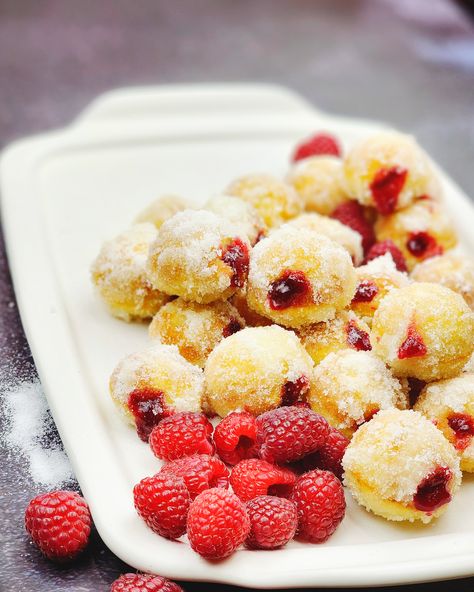 Raspberry-Filled Donut Holes Donut Hole Recipe, Doughnut Recipes, Homemade Raspberry Jam, Jam Donut, Preppy Kitchen, Pampered Chef Recipes, Donut Recipe, Filled Donuts, Join My Team