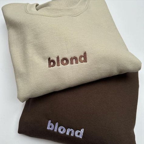 ☻︎toris☻︎❥❤︎︎♡︎✰☻︎☾㋛☺︎︎ on Instagram: "a cute lil embroidered matching sweatshirt set I did today for a customer… loving the beige & brown vibes🤎🤍 inspired by Frank Oceans blond album🌊 adding these to my website as I think they are so cool, go check it out 😇" Frank Ocean Embroidery, Taylor Embroidery, Beige Sweatshirt, Matching Sweatshirts, Embroidered Crewneck, Sweatshirt Set, Frank Ocean, Embroidered Sweater, Beige Brown