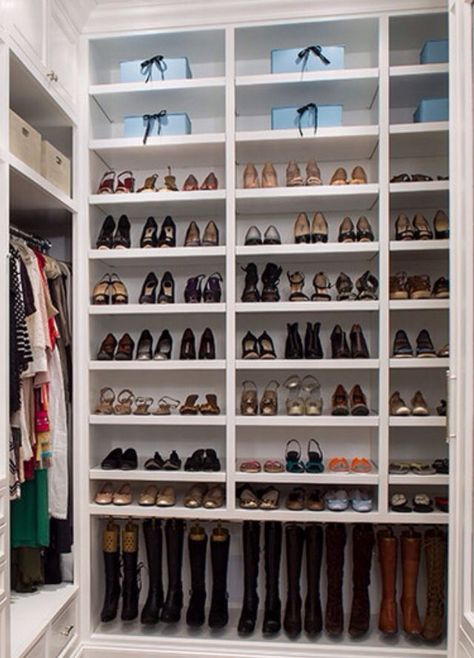 House Closet, Closet Redo, Interior Design Blogs, Grand Dressing, Amazing Closets, Walking Closet, Closet Hacks Organizing, Dream Closets, Design Blogs