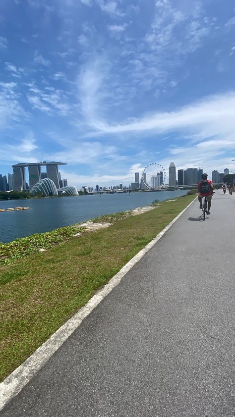 #singapore #bike #biketrails #buildings #landscape #skyline #sunnydayvibes Singapore View, Buildings Landscape, Singapore Photography, Singapore Trip, Holiday In Singapore, Singapore Skyline, Singapore Changi Airport, Singapore Tour, Changi Airport