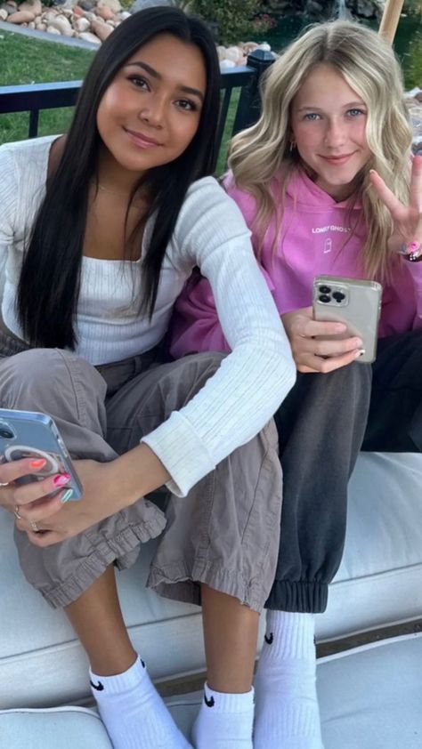 NayVee and PaisLee Nelson 💖 Paislee Nelson Room Tour, Paisley And Nayvee Nelson, Nayvee Nelson Outfits Summer, Paislee Nelson Outfits 2023, Not Enough Nelsons Paislee Outfits, Paisley Nelson Outfits, Nayvee Nelson Outfits, Paislee Nelson Outfits, Nayvee Nelson