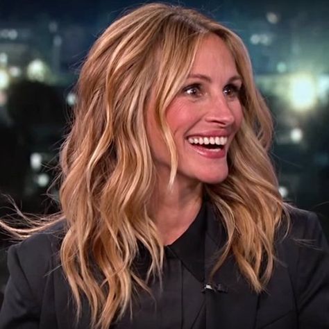 Julia Roberts Hair Layers, Julia Roberts Blonde, Julia Roberts Hair, Corte Bob, Julia Roberts, Grunge Hair, Good Hair, Hair Today, Cortes De Cabello