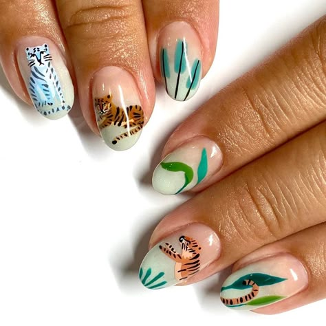 Safari Nails Jungle, Animal Inspired Nails, Animal Themed Nails, Jungle Nail Art, Tattoo Inspired Nails, Rainforest Nails, Jungle Theme Nails, Nail Art Animals, Jungle Nails Design