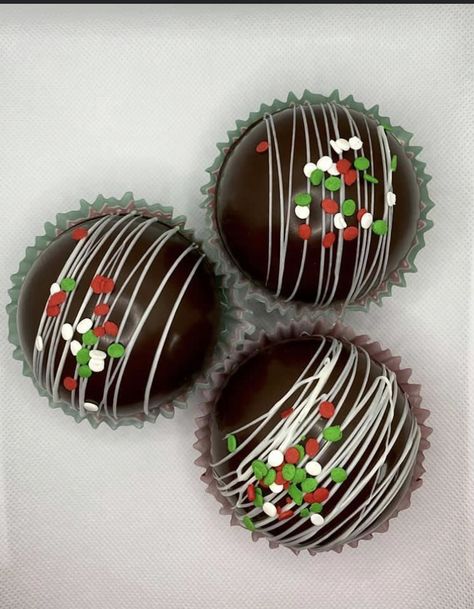 Diy Edible Gifts, Diy Edible, Christmas Hot Chocolate, Chocolate Bomb, Edible Gifts, Cakepops, Hot Cocoa, Cake Pops, Chocolates