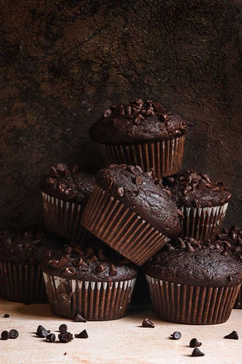 Double Chocolate Muffin Recipe, Chocolate Chip Muffins Easy, Double Chocolate Chip Muffins, Homemade English Muffins, Chocolate Muffin Recipe, Double Chocolate Muffins, Raspberry Muffins, Chocolate Banana Muffins, Chocolate Oreos