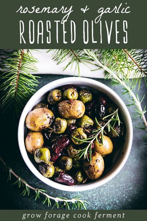 Roasted Olives Recipe, Marinated Olives Appetizer, Roasted Olives Appetizer, Seasoned Olives, Blistered Olives, Olive Appetizer, Roasted Olives, Olive Spread, Pepper Dip