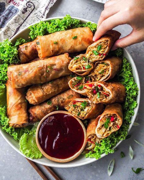 Vegan Fried Spring Rolls Cabbage Tofu, Vegan Brown Gravy, Roasted Summer Vegetables, Vegan Spring Rolls, Peanut Curry, Vegetarian Oyster Sauce, Cold Lunch, Fried Spring Rolls, Vegetable Spring Rolls