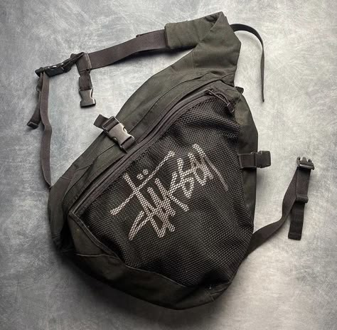 Gorpcore Sling Bag, Stussy Sling Bag, Non Fashion Grail, Stussy Bag, Stussy Aesthetic, Fashion Grails, Streetwear Backpack, Streetwear Bags, Sling Bag Aesthetic