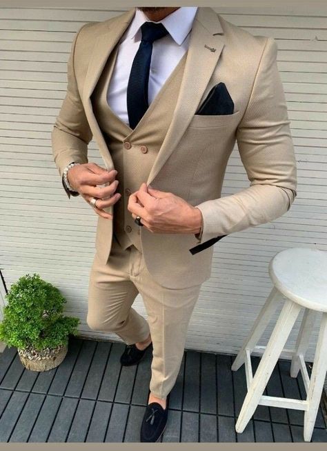 Best Groom Suits, Blazer For Wedding, Beige Suits Wedding, Beach Party Wear, Fit Dinner, Stylish Mens Suits, Blazer Outfits Men, Slim Fit Suit Men, Classy Suits