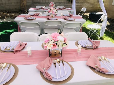 Butterfly Party Table Set Up, Butterfly Table Decorations Centerpieces, Butterfly Desert Table Ideas, Butterfly Theme Table Decor, Pink And Gold Butterfly Theme, Butterfly Theme Dessert Table, Butterfly Dessert Table Ideas, Butterfly Baby Shower Table Decor, Pink Butterfly Quinceanera Theme