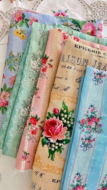 Amity Bloom Journals, Amity Bloom, Cloth Books, Vintage Pics, Fabric Journals, Scrapbook Printables, Slow Stitching, Junk Journaling, Fabulous Fabrics