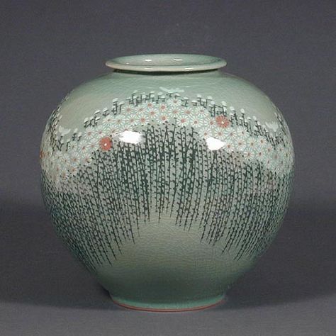 What Is Celadon Pottery | This beautiful celadon jar is decorated with a field of chrysanthemums ... Celadon Pottery, Korean Celadon, Korean Pottery, Celadon Ceramics, Moon Jar, Jar Art, Ceramic Techniques, Music Boxes, Korean Art