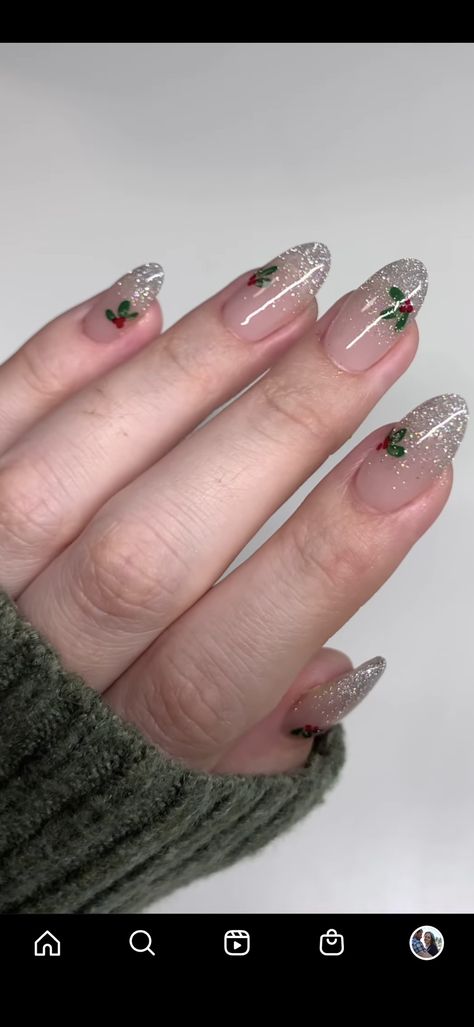 Mistletoe Nails, Berry Nails, Stylish Nails Designs, Shiny Nails, Christmas Holly, Mani Pedi, Perfect Nails, Holiday Nails, Diy Nails