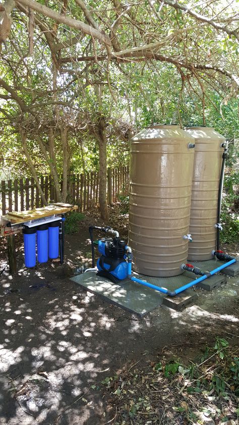 Blue three stage filter with a 55watts uv sterilizer light.2x 950L eco slim vertical tanks. Connected to a 80m borehole with a bosster pump. Farm Water Storage, Water Organization, Borehole Water Pumps, Water Capture System, Bio Water Filter How To Build, Whole House Water Filter System, Well Water System, Off Grid Water Filtration System, Natural Water Filtration System