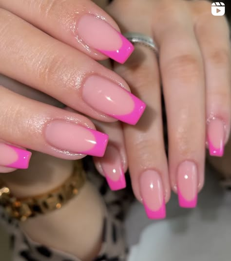 Back To School Nail Inspo Square, Fushia Nails Ideas, Bright Pink French Tips, Square Pink French Tip Nails, Dark Pink French Tip Nails, Letnji Nokti, Neon Pink French Tips, Neon Pink French Tip Nails, French Fucsia