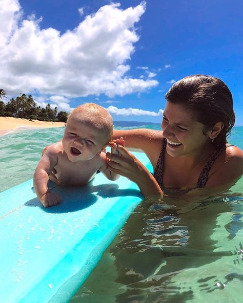 The best kind of tummy time 🏄 👶🏼 Knox is turning into such a little water boy! We take him for a dip in the ocean every night as we watch the sunset & it’s become my favorite thing in the world! Maddie Castellano, Surfer Kids, Surfer Baby, Surf Baby, I Want A Baby, Future Mommy, Watch The Sunset, Kid Lifestyle, Paddle Boards