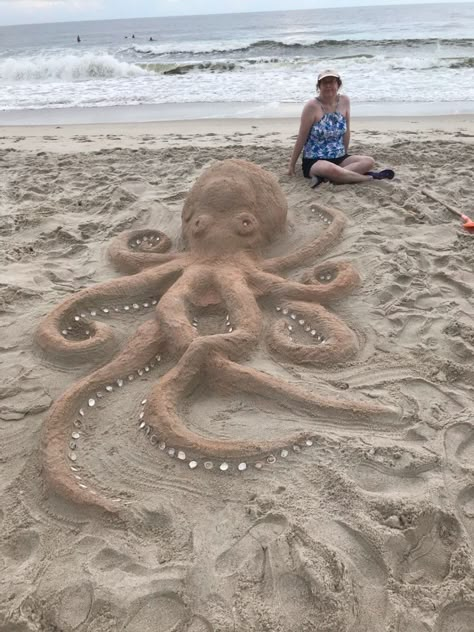 Sand Creations, Sand Ideas, Sand Sea, Beach Sand Ideas, Sand Ideas At Beach, Sand Animals, Sand Castle Tattoo, Sand Castles Ideas, Sandcastle Ideas