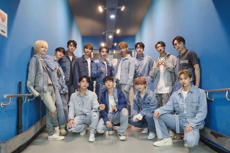 SEVENTEEN revives past concert success in commemoration of the Chuseok holiday with CARATS through their YouTube channel. #SEVENTEEN # Choi Hansol, Carat Seventeen, Won Woo, Dino Seventeen, Seventeen Jun, Seventeen Debut, Seventeen Album, Pledis 17, Group Photo