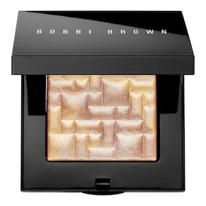 Highlighting Powder - Bobbi Brown | Sephora Bobbi Brown Highlighter, Face Blender, Oval Makeup Brush, Bobbi Brown Makeup, Sunset Glow, Brown Makeup, Hair Solutions, Body Powder, Powder Highlighter