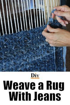 Upcycle your old jeans into a stylish denim rug. This easy DIY project is perfect for beginners and will give your home a new #Weave_Rag_Rug #Denim_Rag_Rugs_Diy #Square_Rag_Rug_Diy #Denim_Braided_Rug_How_To_Make Denim Rag Rugs Diy, Square Rag Rug Diy, Denim Woven Rug, Weaving A Rug On A Loom, Weave Rag Rug, Diy Rug Loom How To Make, Jean Rugs Diy How To Make, Rag Rug Weaving Tutorials, Denim Weaving Old Jeans