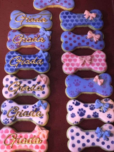 Dog Bone Decorated Cookies, Dog Themed Cookies, Vet Party, Bone Cookies, Decorator Cookies, Puppy Birthday Cakes, Paw Cookies, Dog Bone Cookies, Animal Treats