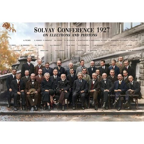 The 5th Solvay Conference in 1927 — the most intelligent picture ever taken. Einstein, Curie, Schrödinger, Bohr, Heisenberg and many more… Paul Dirac, Science Tattoo, Werner Heisenberg, Niels Bohr, Richard Feynman, Science Party, Physics And Mathematics, Science Journal, Marie Curie