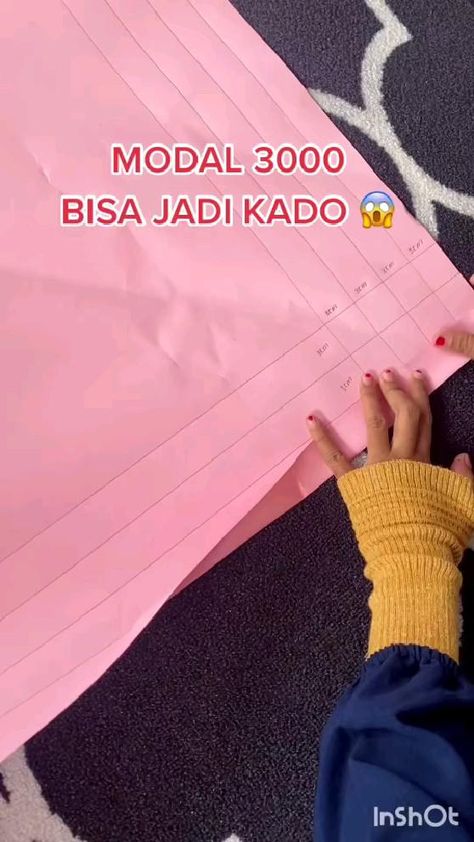 Pola Kotak Kado, Diy Pigura Foto, Kado Ultah Aestethic, Tutor Bungkus Kado, Kado Untuk Bestie, Ide Bungkus Kado Aesthetic, Tutorial Bungkus Kado Aesthetic, Kado Aestethic, Diy Bungkus Kado