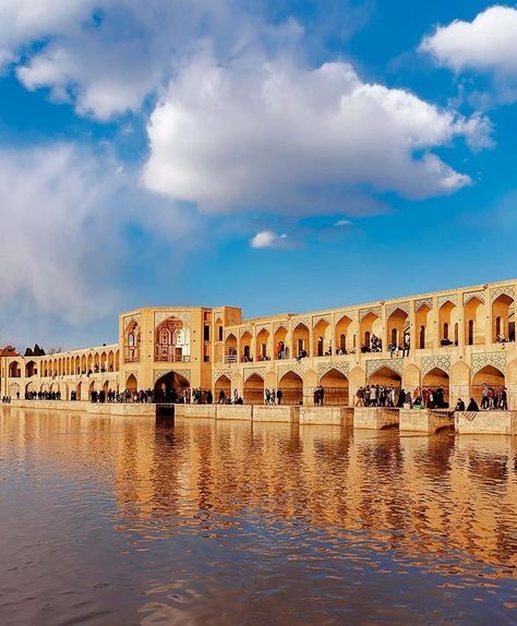 Esfahan Iran, Beautiful Iran, Iranian Architecture, Persian Architecture, Iran Travel, Modern Beach House, 4 Photos, Come And See, Middle East