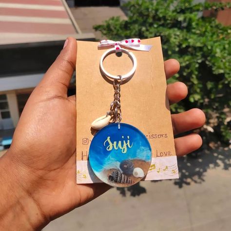 beach resin keychain Keychain Handmade, Resin Keychain, Resin Artwork, Beach Themed, Custom Keychain, Fluid Art, Beach Themes, Resin Crafts, Resin Art