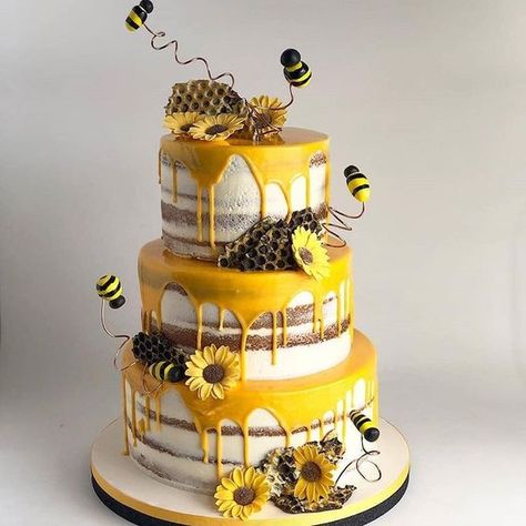 +12 Wonderful Bumble Bee Birthday Party Ideas - Partymazing Bees Cake, Bee Baby Shower Cake, Bee Birthday Cake, Bee Themed Birthday Party, Bumble Bee Birthday, Honey Bee Baby Shower, Bee Birthday Party, Bee Cakes, Bee Baby Shower Theme