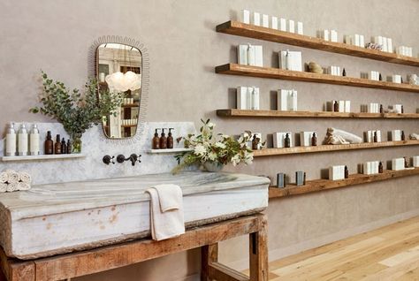 Dayspa Decor Interior Design, Farmhouse Salon And Spa, Farmhouse Salon, Minimal Store, Garden Spa, Spa Store, Medi Spa, Esthetician Room Decor, Acupuncture Clinic