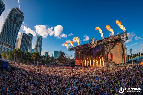 Ultra Music Festival Outfits, Ultra Miami, Ultra Music Festival, Martin Garrix, Edm Festival, David Guetta, Armin Van Buuren, Electronic Dance Music, Live Concert