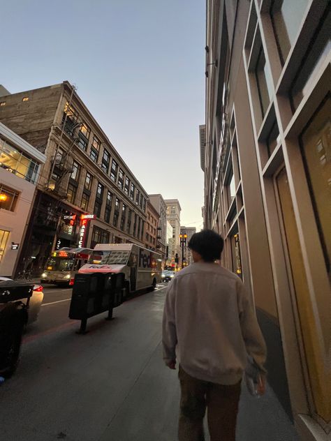 Walking Down The Street Aesthetic, Walking Street Aesthetic, City Walking Aesthetic, Poses For Shy Men, Walking In The City Aesthetic, City Photoshoot Ideas Men, Travel Poses Ideas Men, City Guy Aesthetic, Men Pose Ideas