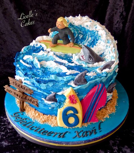 Little surfer dude and shark cake. Buttercream over Coco pop wave with fondant decorations. Surfboard Cake, Surfer Cake, Australia Cake, Fisherman Cake, Rapunzel Birthday Cake, Surf Cake, Wave Cake, 7th Birthday Cakes, Duck Cake