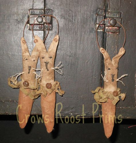 212e Primitive Easter  bunny peekers epattern by Crowsroostprims, $2.00 Peat Pots, Primitive Rabbit, Primitive Spring, Summer Craft Ideas, Spring Craft Ideas, Primitive Fabric, Easter Spring Crafts, Primitive Easter, Diy Spring Crafts